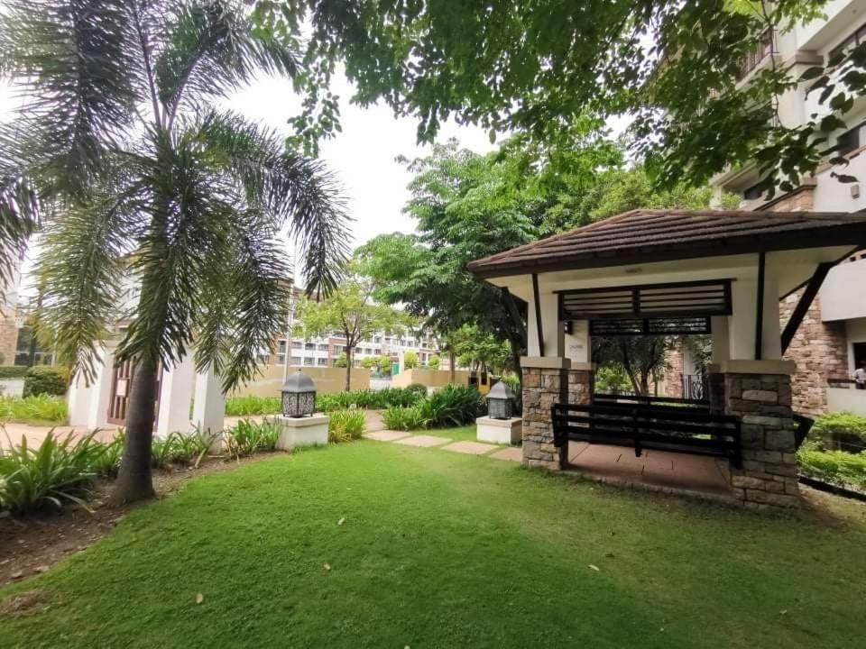 2Br Condo Free Pool With Wifi Near Mall In Davao City Екстериор снимка