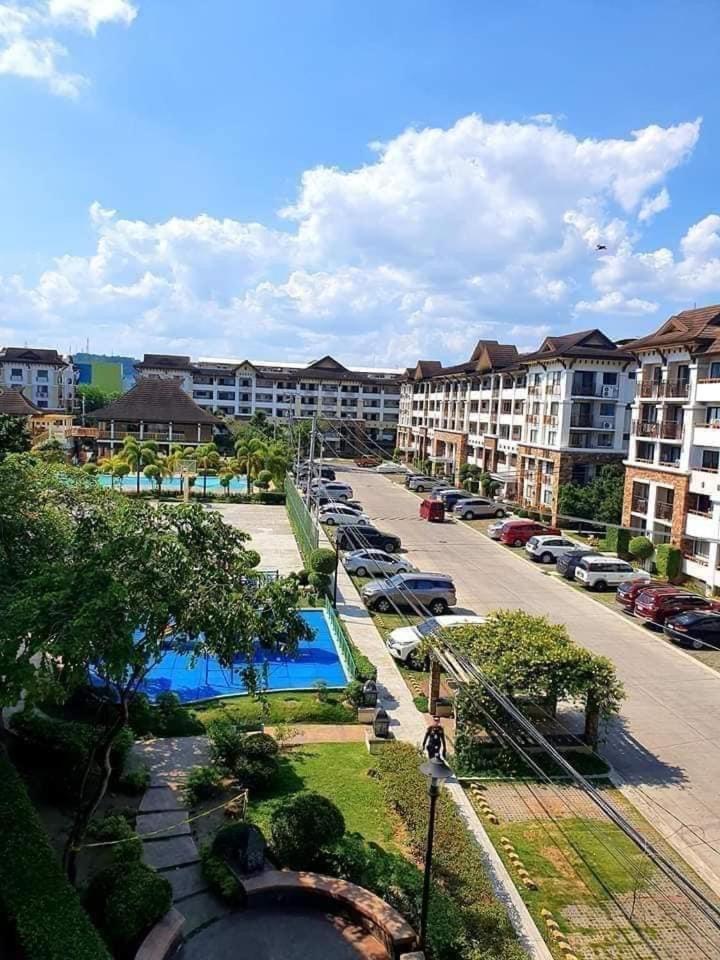 2Br Condo Free Pool With Wifi Near Mall In Davao City Екстериор снимка